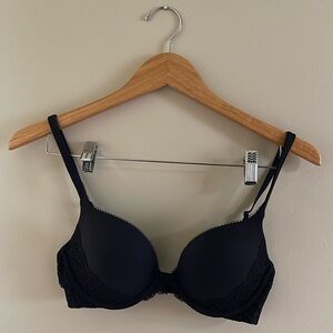 Victoria’s Secret Lace Trim Push Up Bra!